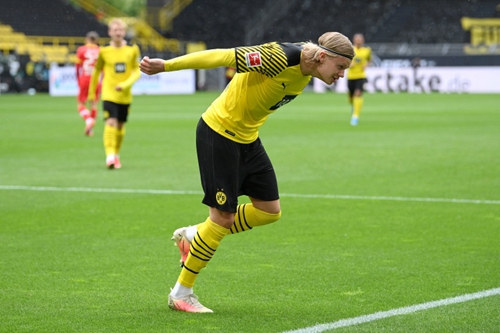 该年的亚冠 该年的亚冠